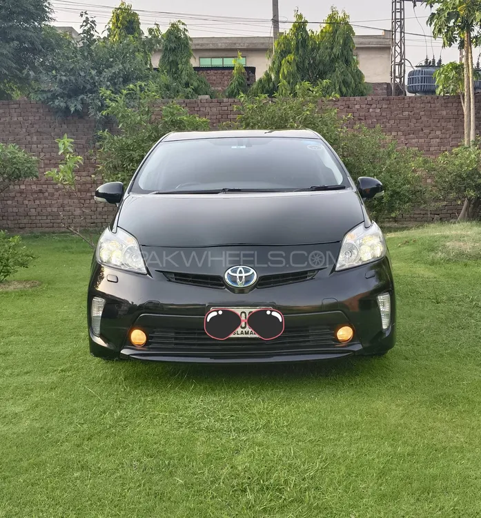 Toyota Prius 2011 for Sale in Lahore Image-1
