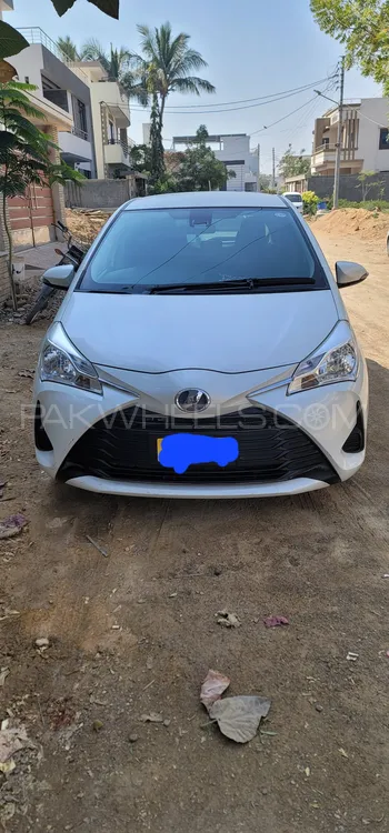 Toyota Vitz 2017 for Sale in Karachi Image-1