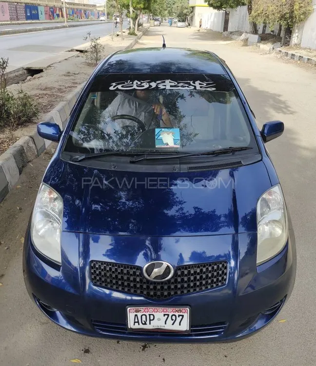 Toyota Vitz 2005 for Sale in Karachi Image-1