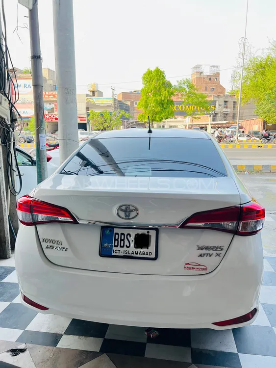 ٹویوٹا یارس سیڈان 2020 for Sale in لاہور Image-1
