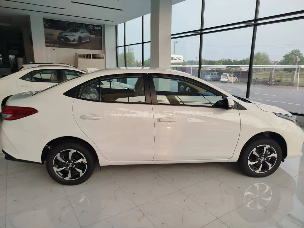 ٹویوٹا یارس سیڈان 2025 for Sale in گجرانوالہ Image-1