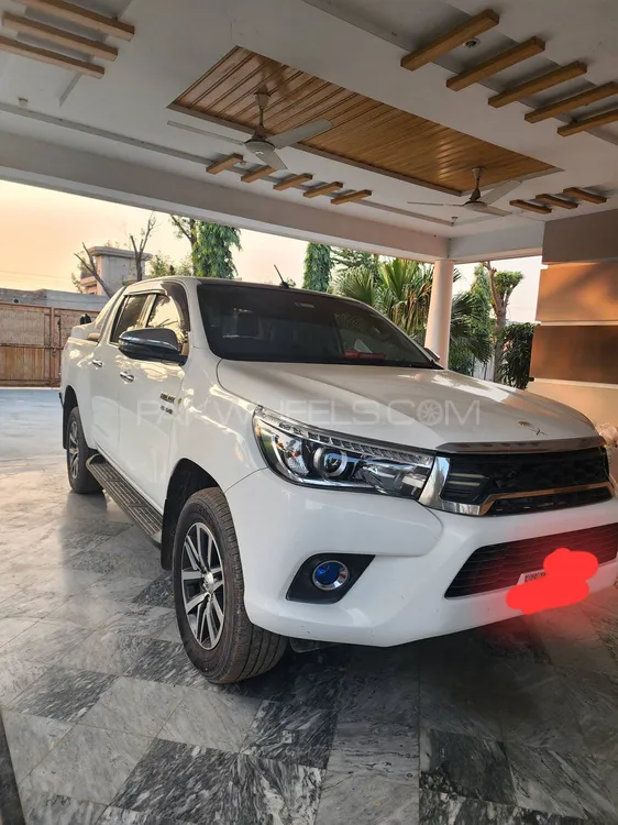 Toyota Hilux 2020 for Sale in Lahore Image-1