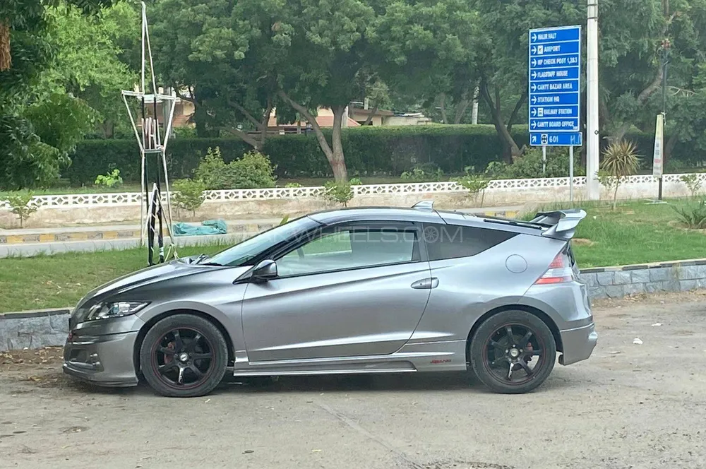 Honda CR-Z 2010 for Sale in Lahore Image-1