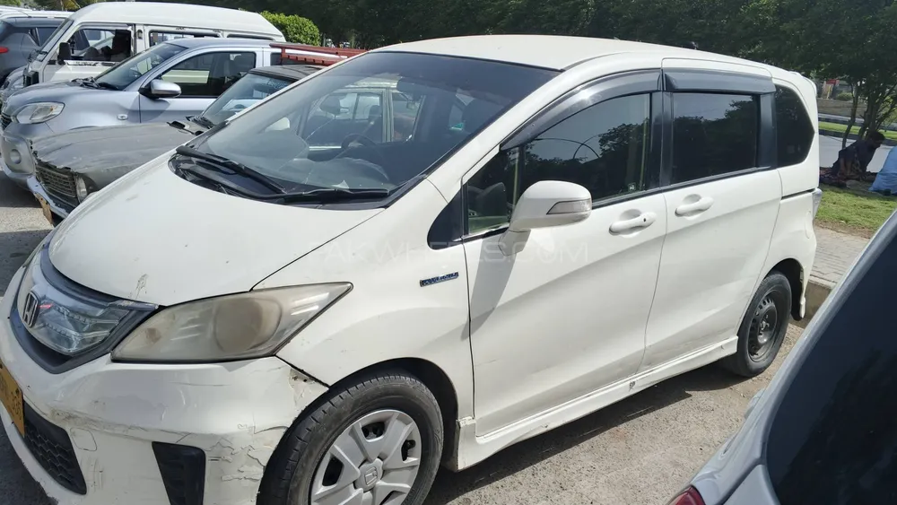 Honda Freed 2012 for Sale in Karachi Image-1