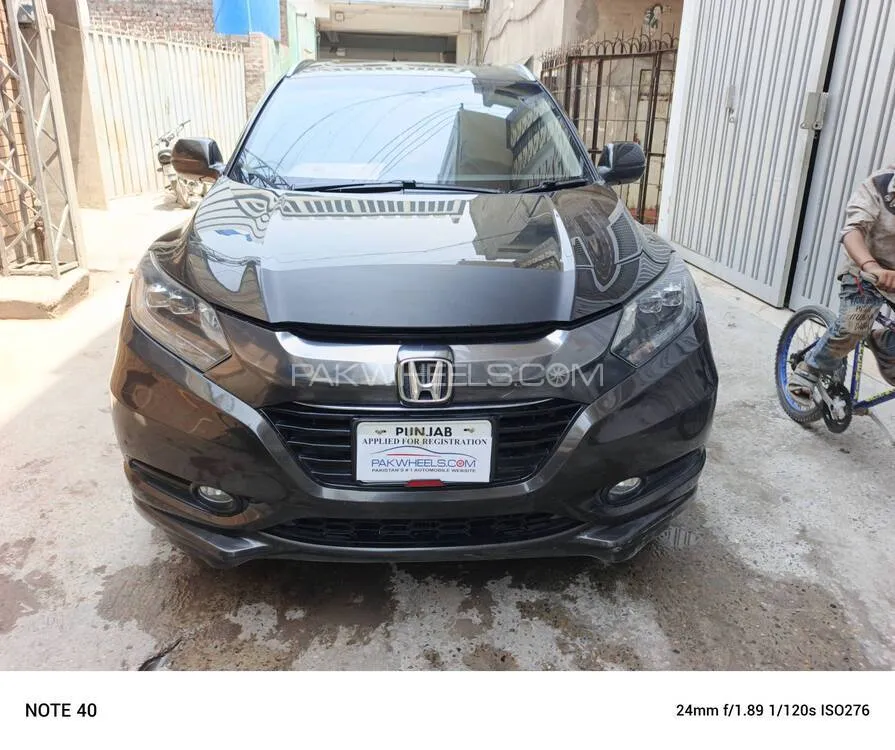 Honda Vezel 2015 for Sale in Lahore Image-1
