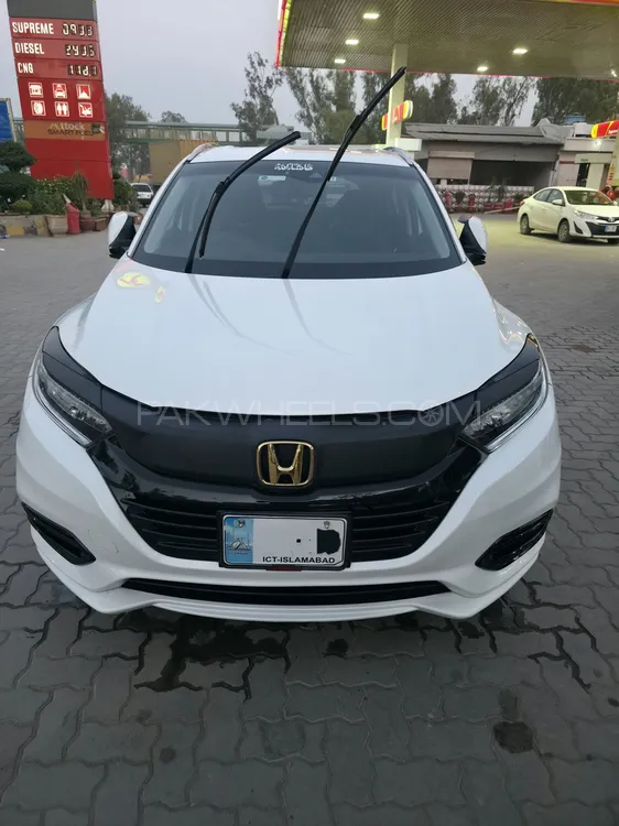 Honda Vezel 2019 for Sale in Islamabad Image-1