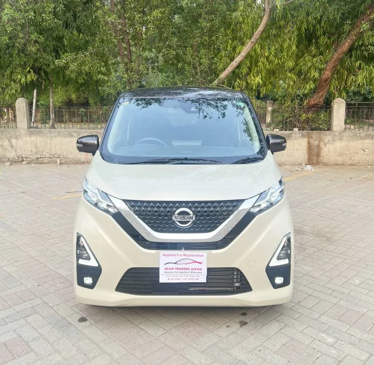 Nissan Dayz 2023 for Sale in Lahore Image-1