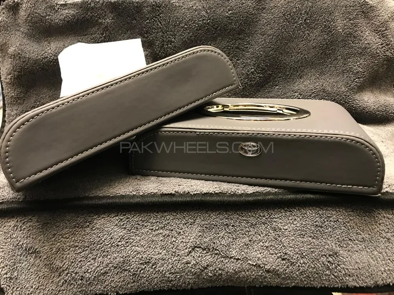 Tissue Box in Leather for Car in Toyota Logo