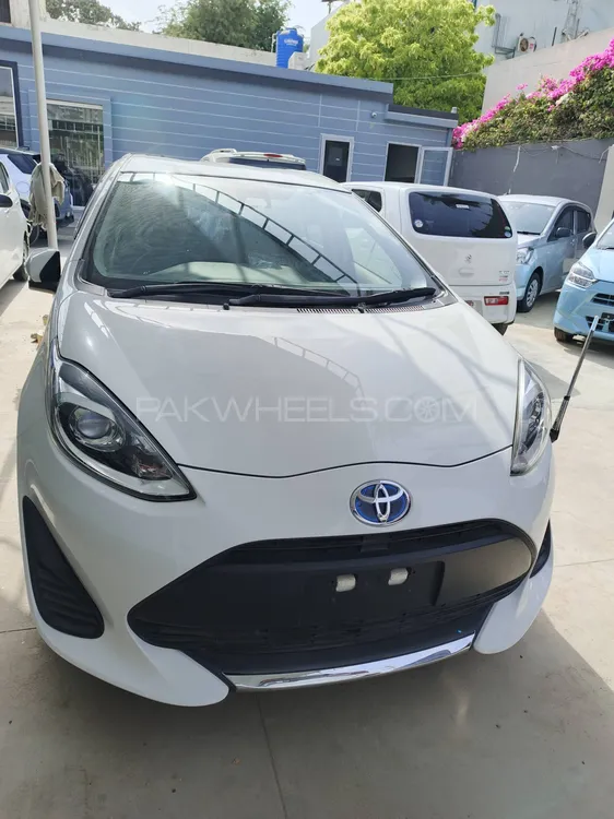 Toyota Aqua 2021 for Sale in Karachi Image-1
