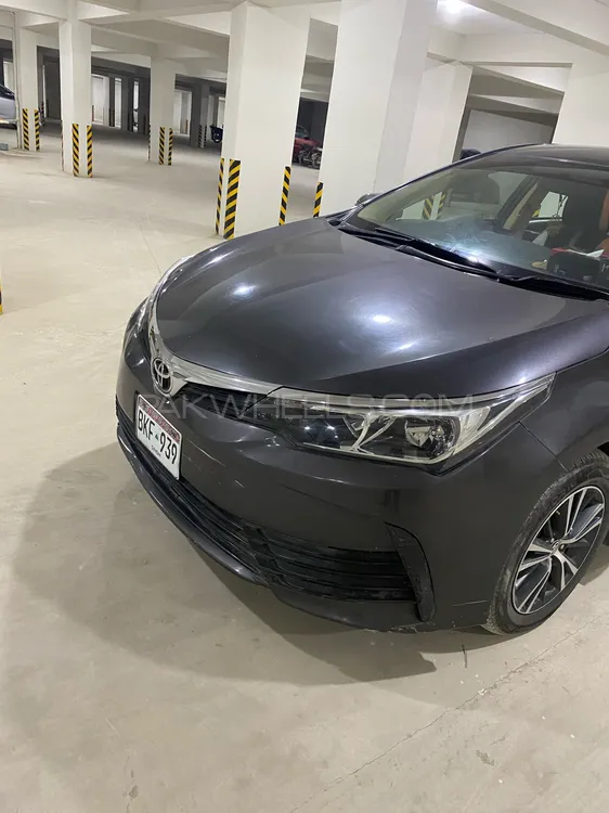 Toyota Corolla 2017 for Sale in Karachi Image-1