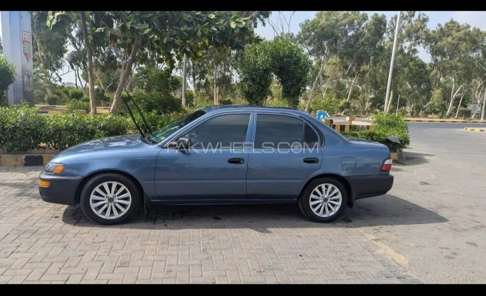 Toyota Corolla 2001 for Sale in Karachi Image-1