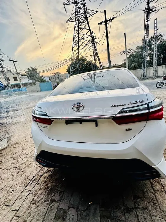 Toyota Corolla 2018 for Sale in Islamabad Image-1