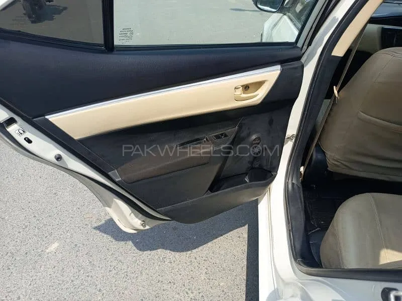 Toyota Corolla 2020 for Sale in Lahore Image-1