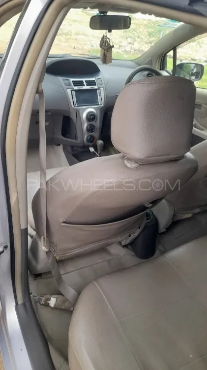 Toyota Vitz 2010 for Sale in Karachi Image-1
