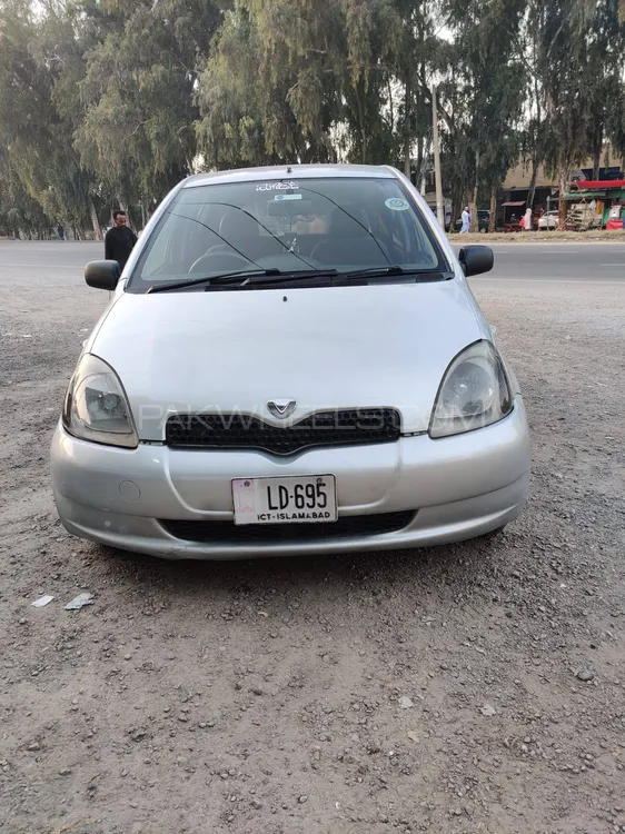 Toyota Vitz 2003 for Sale in Tarbela Image-1