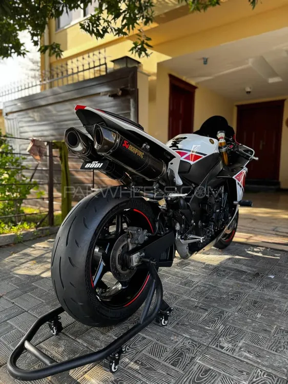 Yamaha YZF-R1 2012 for Sale Image-1