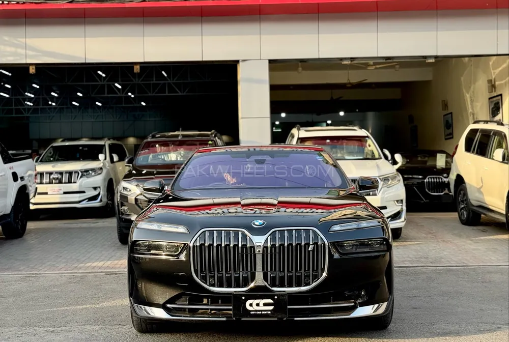 بی ایم ڈبلیو 7 سیریز 2023 for Sale in لاہور Image-1