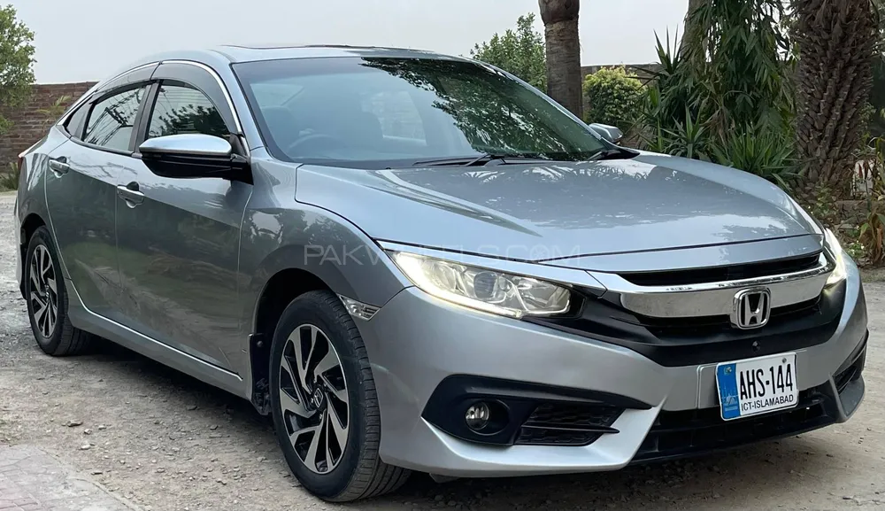 Honda Civic 2018 for Sale in Hazro Image-1