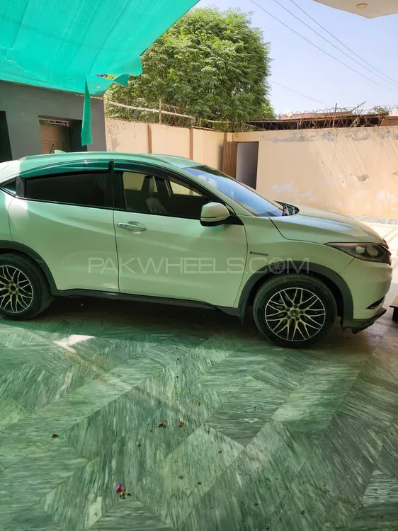 Honda Vezel 2014 for Sale in Bahawalpur Image-1