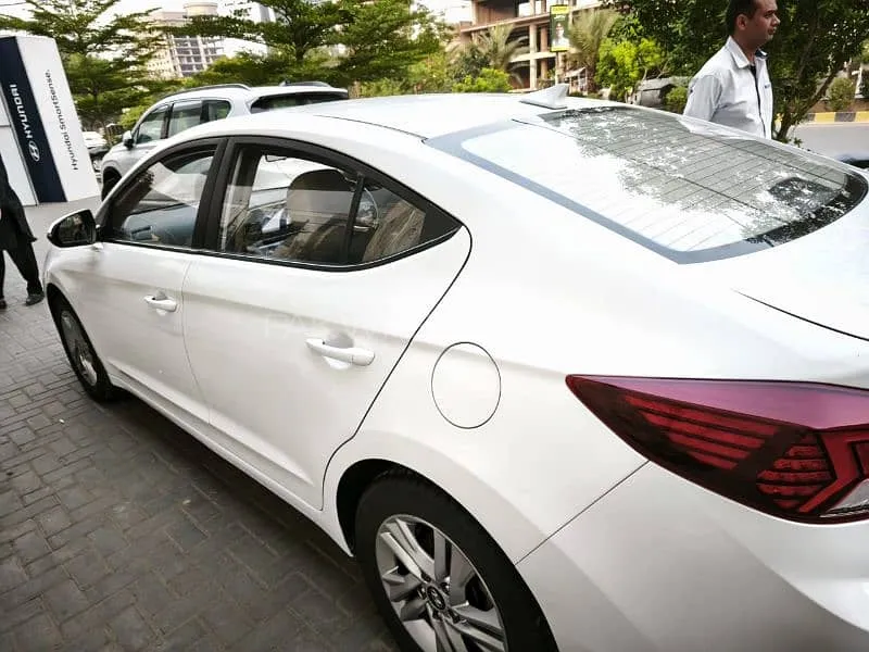 Hyundai Elantra 2021 for Sale in Faisalabad Image-1