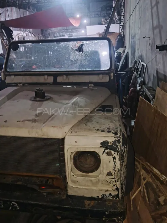 Land Rover Defender 2005 for Sale in Lahore Image-1