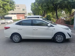 Toyota Yaris Sedan GLI CVT 1.3 2022 for Sale