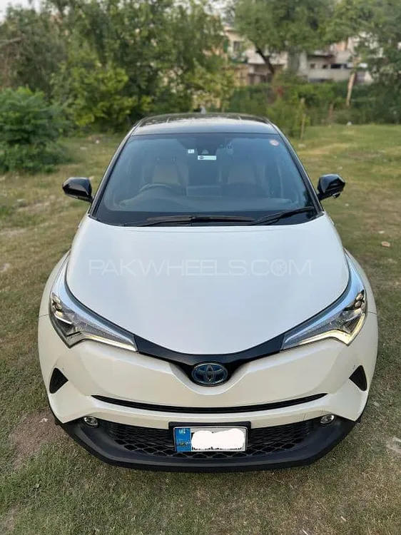 Toyota C-HR 2018 for Sale in Islamabad Image-1