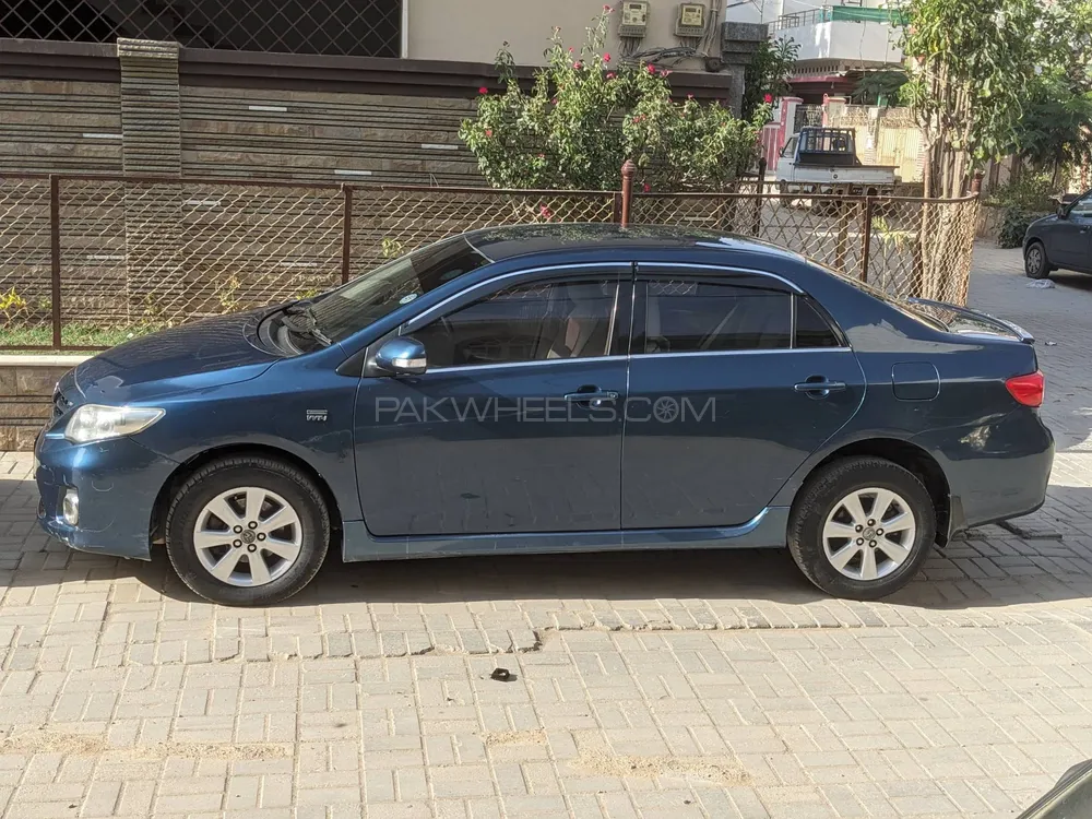 Toyota Corolla 2012 for Sale in Karachi Image-1