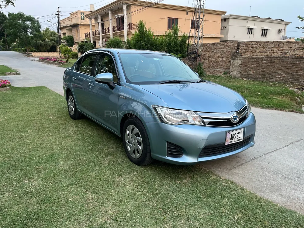 Toyota Corolla Axio 2014 for Sale in Rawalpindi Image-1