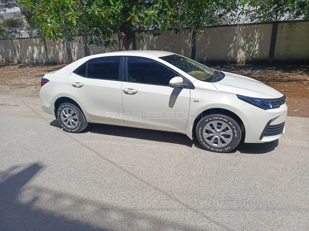 Toyota Corolla 2019 for Sale in Peshawar Image-1