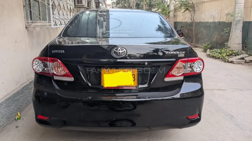 Toyota Corolla 2013 for Sale in Karachi Image-1