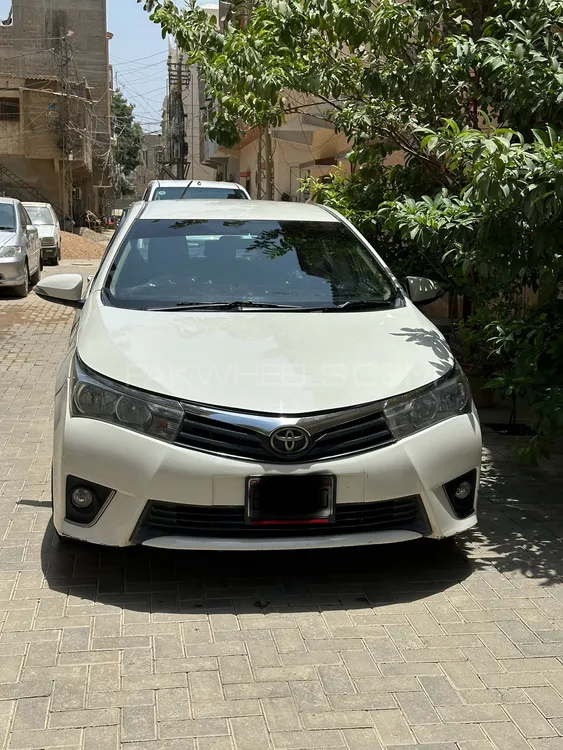 Toyota Corolla 2015 for Sale in Karachi Image-1