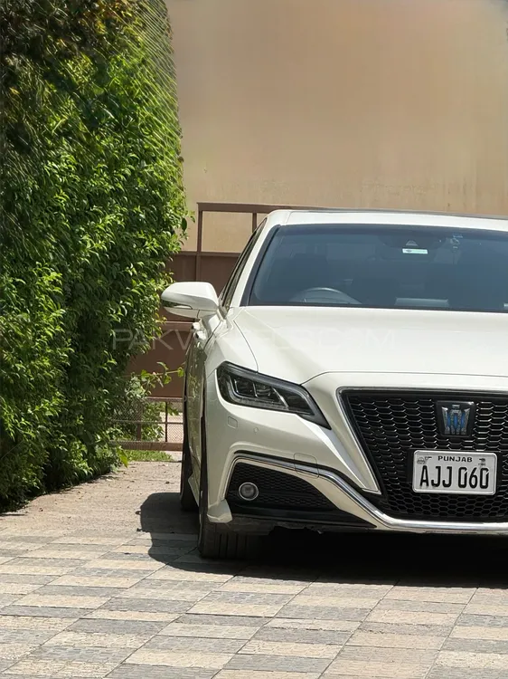 Toyota Crown 2019 for Sale in Islamabad Image-1