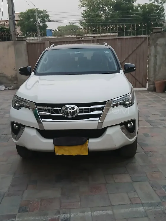 Toyota Fortuner 2021 for Sale in Lahore Image-1