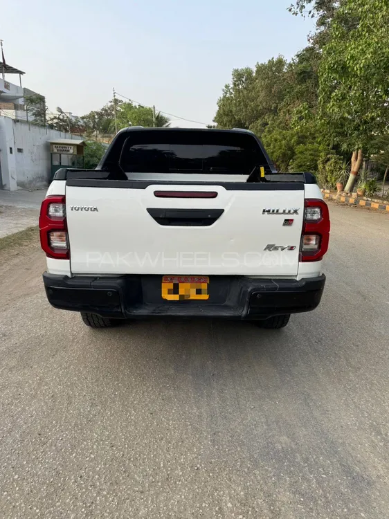 Toyota Hilux 2023 for Sale in Karachi Image-1