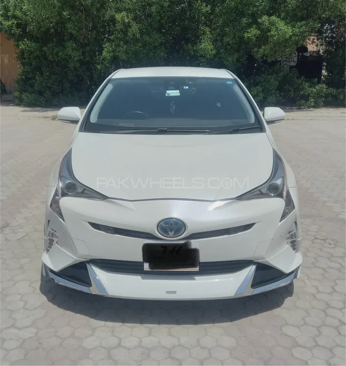 Toyota Prius 2016 for Sale in Peshawar Image-1