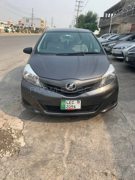 Toyota Vitz 2017 for Sale in Mandi bahauddin Image-1