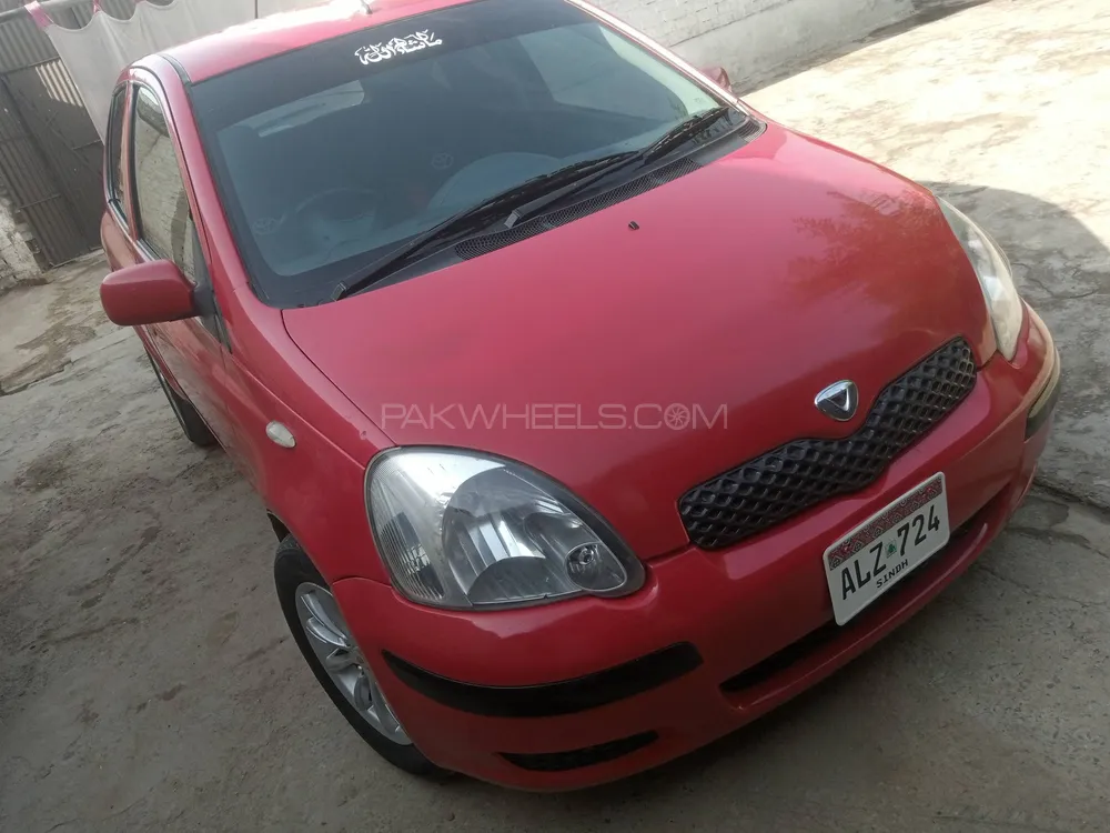 Toyota Vitz 2000 for Sale in Peshawar Image-1