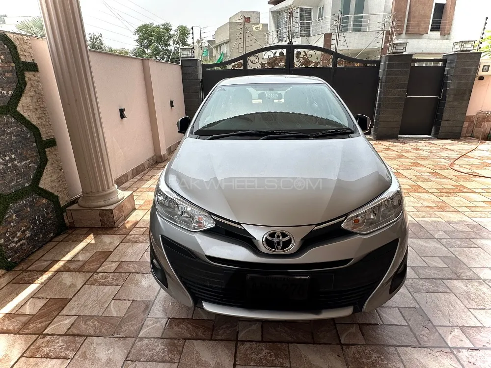 Toyota Yaris Sedan 2021 for Sale in Lahore Image-1