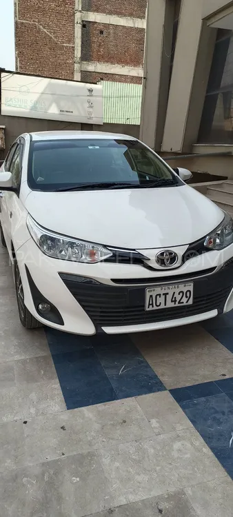Toyota Yaris Sedan 2021 for Sale in Lahore Image-1