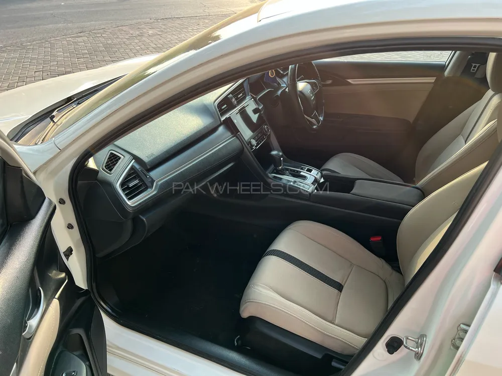 Honda Civic 2017 for Sale in Lahore Image-1
