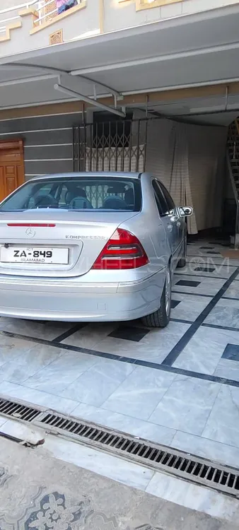Mercedes Benz C Class 2006 for Sale in Islamabad Image-1