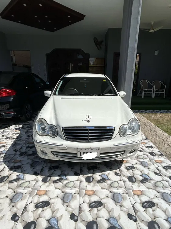 Mercedes Benz C Class 2007 for Sale in Lahore Image-1