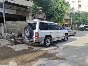 Mitsubishi Pajero Exceed 3.5 1998 for Sale
