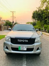 Toyota Hilux Vigo Champ G 2015 for Sale