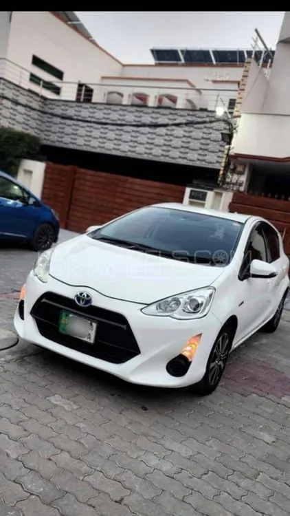 Toyota Aqua 2015 for Sale in Lahore Image-1