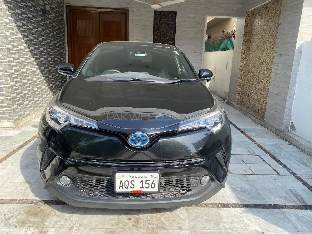 Toyota C-HR 2017 for Sale in Lahore Image-1