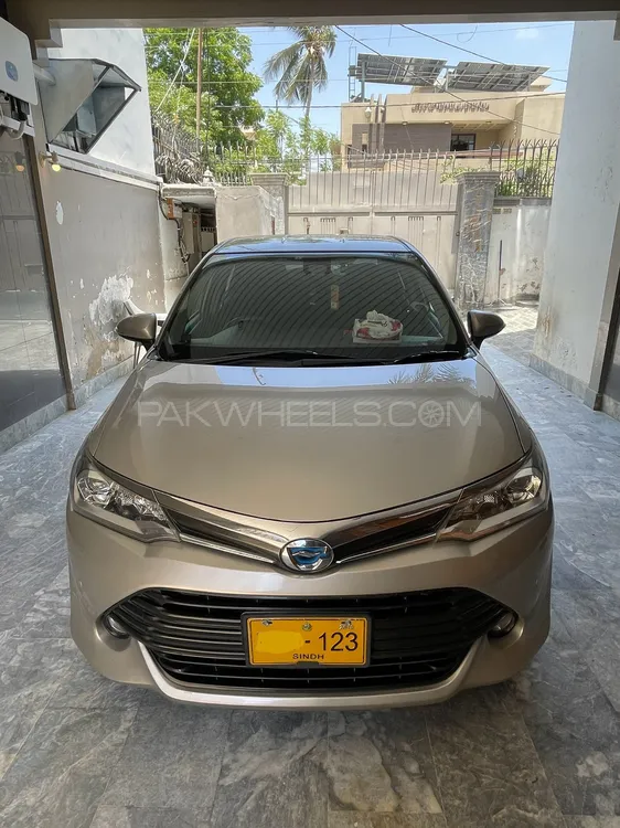 Toyota Corolla Axio 2016 for Sale in Karachi Image-1