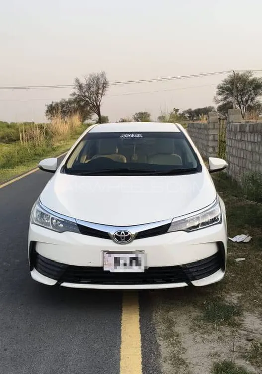 Toyota Corolla 2017 for Sale in Gujrat Image-1