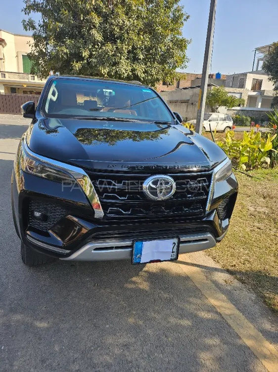 Toyota Fortuner 2018 for Sale in Lahore Image-1